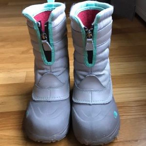 The North Face Boys Snow Boots Size 4 US
